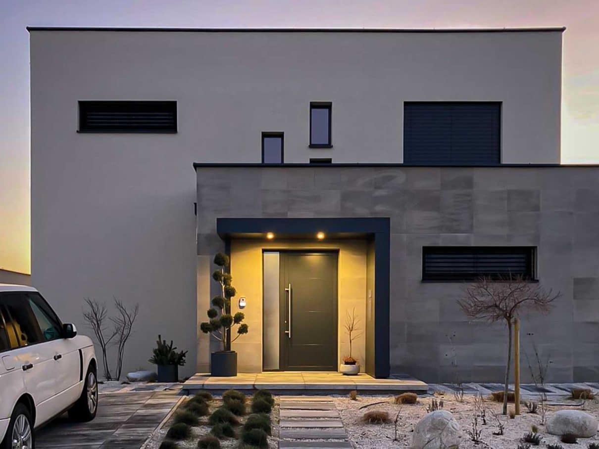 Vordach S.1 mit einer Stütze und Einbaustrahlern