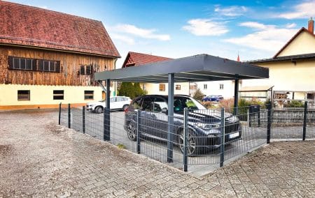 Einzelcarport mit 4 eingerückten Stützen von Siebau
