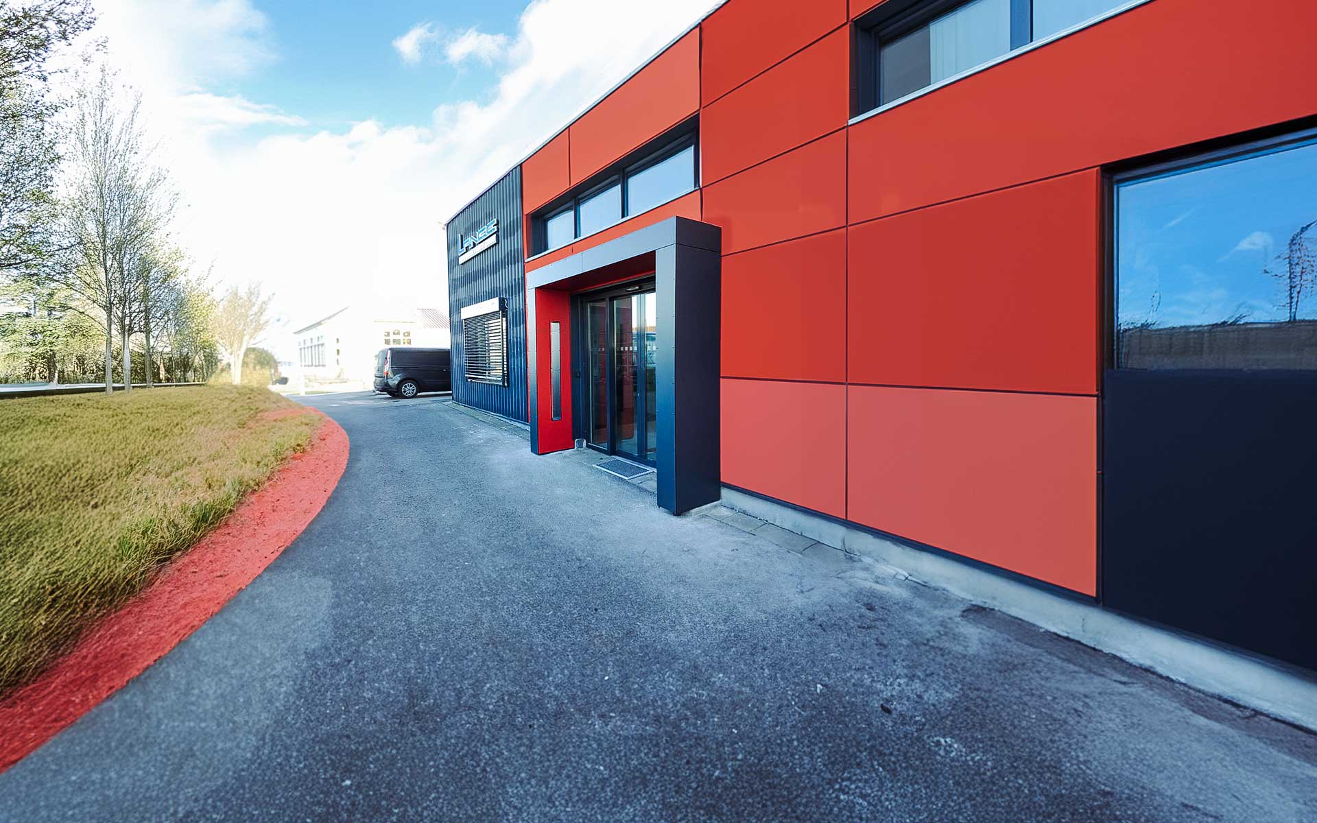 Vordach S.1 in U-Form mit Ausschnitt