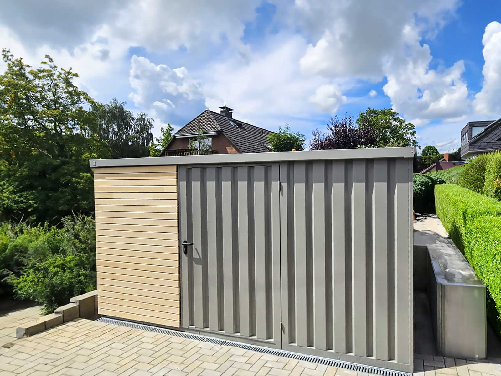 Gardenboxx mit Holz. Gartenhaus mit Boden